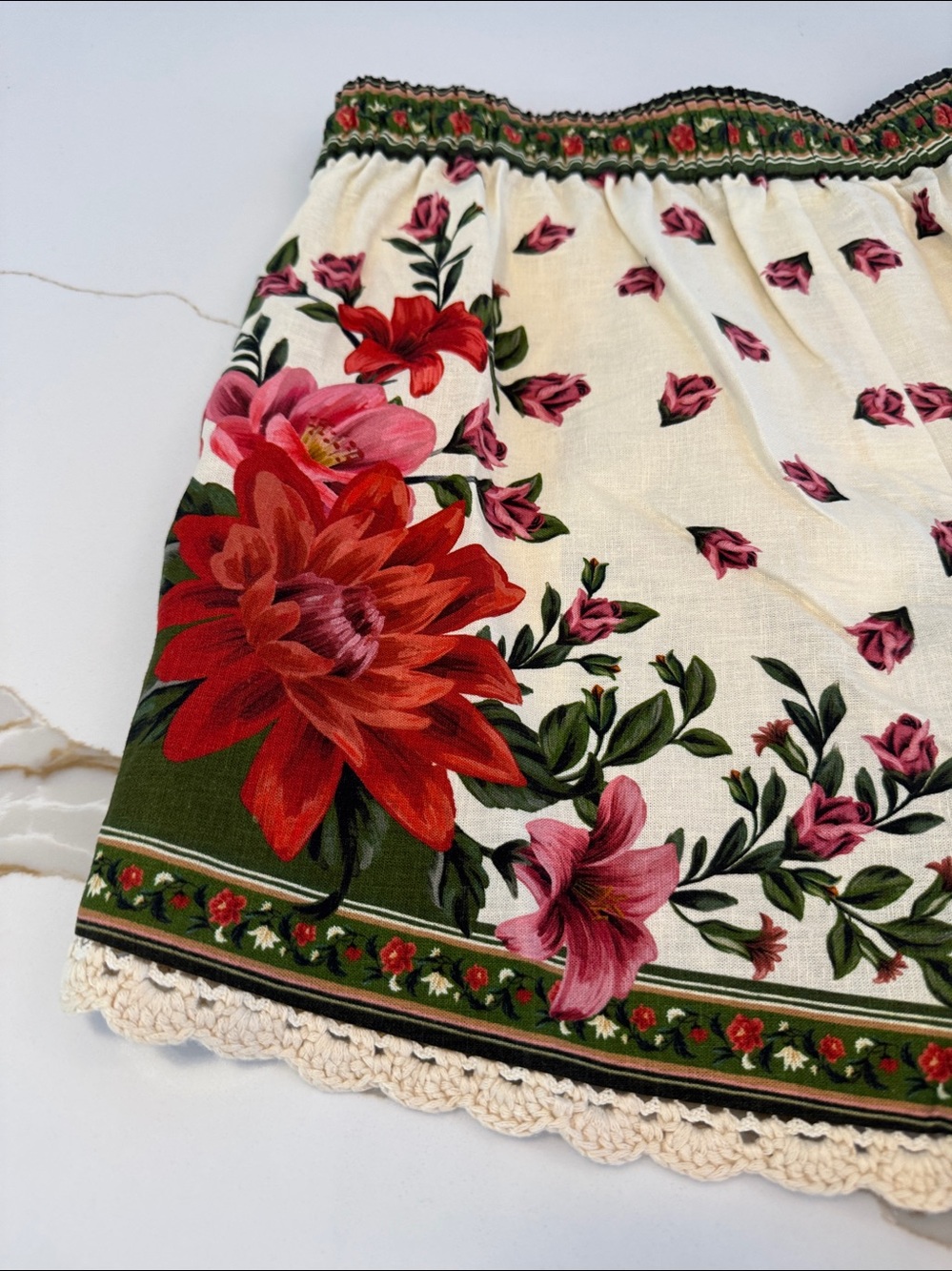 FARM Rio Wonder Rio Linen Blend
Drawstring Shorts - Picture 14 of 16